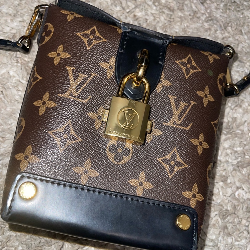 Louis Vuitton Locky BB Monogram Canvas with Black Leather